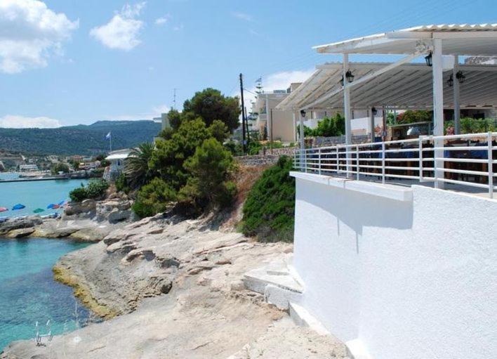 Ξενοδοχείο Τα τρία Αδέλφια Αγία Μαρίνα Εξωτερικό φωτογραφία